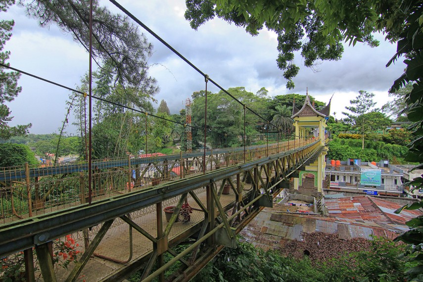 jembatan-limpapeh-jembatan-nan-anggun-dari-bukit-tinggi