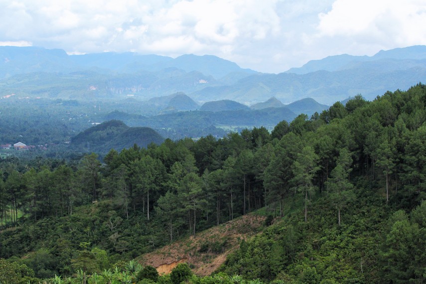 panorama-puncak-ampangan-lukisan-alam-nan-indah-di-kaki-gunung-sago